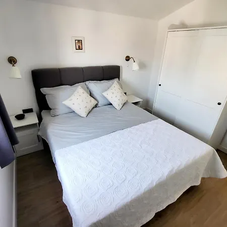 Irena Apartment *